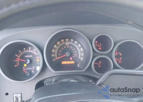 2010 Toyota Tundra Grade 5.7L V8 z USA, uszkodzony, nr VIN 5TFRY5F17AX093007